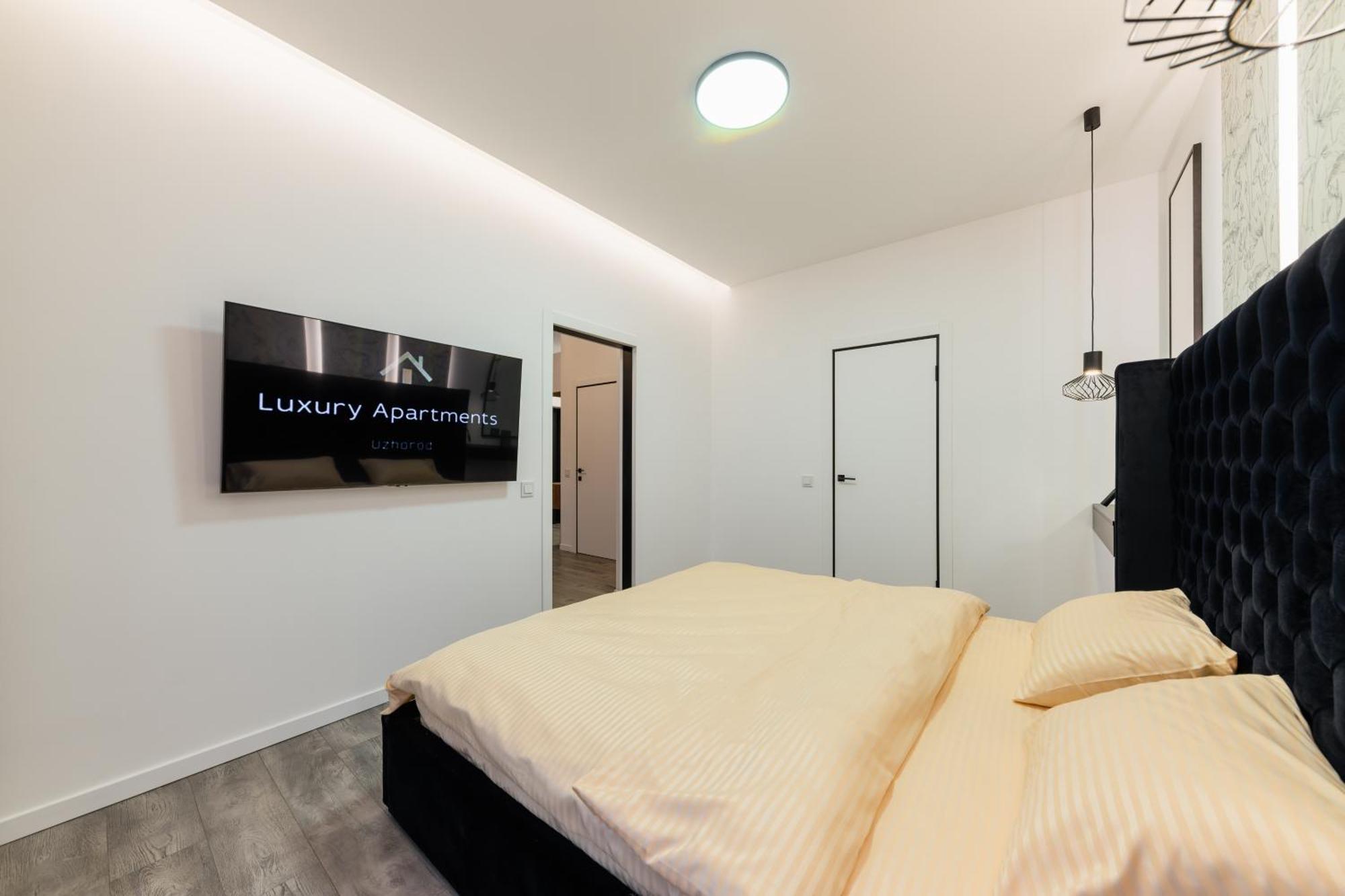 Luxury Apartments Laborca Úzhgorod Exterior foto